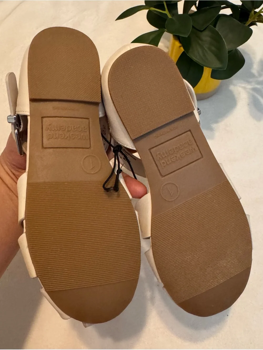 Weekend Academy Girls Fisherman Sandals, Size 1